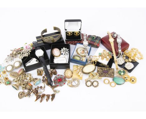 A collection of costume jewels, including Arthur Price silver decanter/bottle labels, a gilt metal seal bracelet, a cased Str