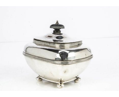 An Edwardian silver tea caddy by Goldsmiths &amp; Silversmiths, 9.36 ozt, lid bent and dented, with applied black finial 