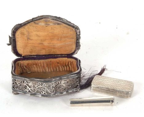 Mixed Lot: An antique silver snuff box of rectangular form with reeded design having a full length hinge opening to a gilt in