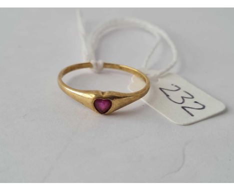 A ruby heart ring 9ct size R 1/2 