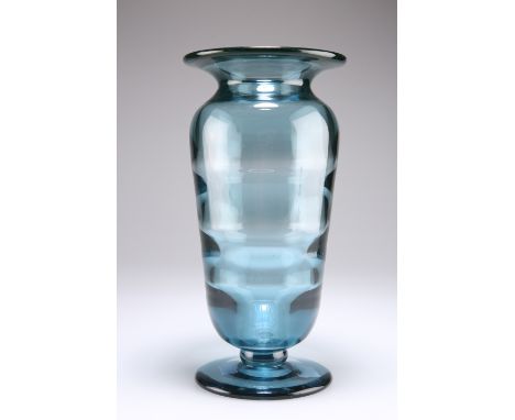 ELIS BERGH FOR KOSTA, A BLUE RIBBED OPTIC GLASS VASE, CIRCA 1930S, of baluster form with a flared neck rim and a spread circu