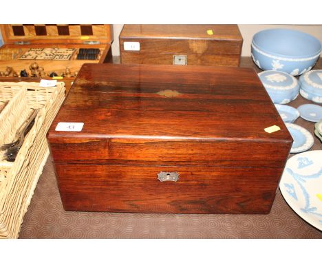 A Victorian rosewood trinket box with contents of various buttons, costume jewellery etc. 
