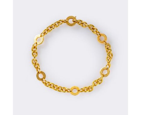 Bulgari. Gold Armband. 18 kt. GG, gest. MZ: Bulgari. Runde Ankerkette mit 6 gravierten Emblem-Ringen. Verstellbare Länge. B. 