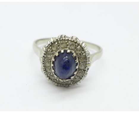 A white metal and sapphire ring, 5.3g, Z