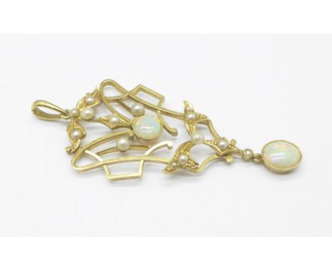 An Art Nouveau opal and pearl pendant set in yellow metal, 4g, 42mm