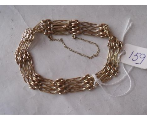 An attractive 15ct gold gate style  bracelet 15.4g        
