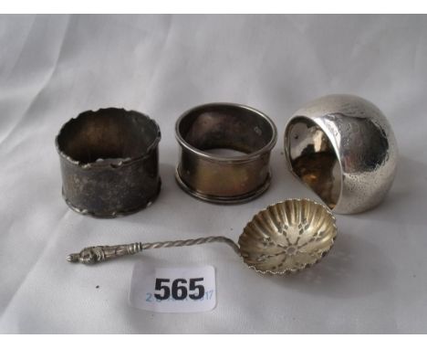 A sifter ladle & 3 napkin rings  70g     