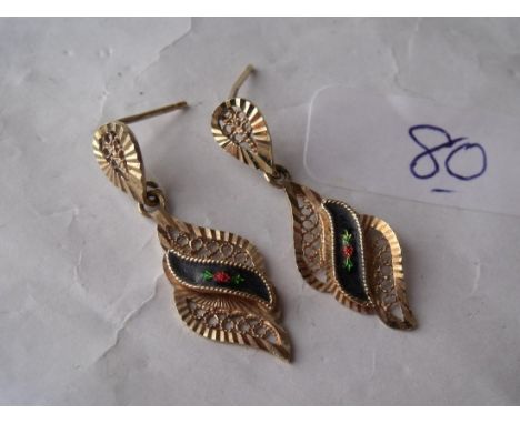 Pair of enamel and 9ct ear pendants 1.9g    