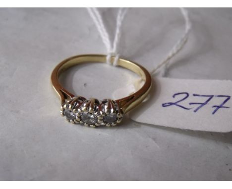 A three stone 18ct vintage diamond ring 'L'    