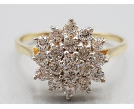 Ladies 9ct yellow gold cubic zirconia cluster ring 2.5g gross size R