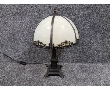 Tiffany style table lamp