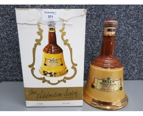 Bells scotch whisky decanter 26 2/3 fl ozs still sealed, in original box.