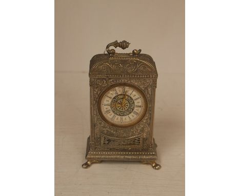 Small travelling clock - damage to the handle.