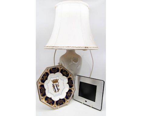 Art Nouveau styled lamp with shade on brass stand along with Royal Crown Derby Commemorative plate and digital picture frame 