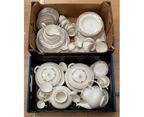 A Royal Doulton "Repton"&nbsp; pattern china six piece dinner service to include: dinner, lunch, side plates, pair of tureens