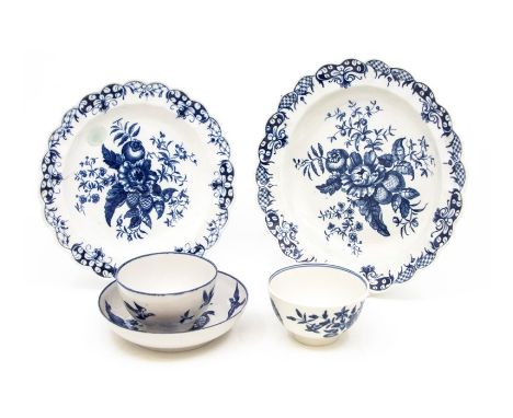 Worcester, a collection of blue and white, late 18th century Worcester porcelain, comprising of two scalloped shaped dishes, 