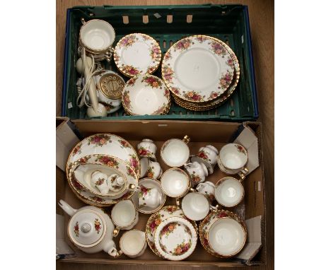A large collection of Royal Albert "Country Roses" to include: part six piece service (dinner, lunch plates, gravy boat, stan