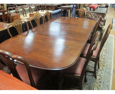 A GOOD VICTORIAN MAHOGANY EXTENDING DINING TABLE on turned tapering legs 225cm x 110cm