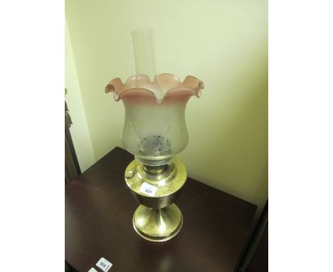 A VICTORIAN BRASS TABLE LAMP with etched glass shade