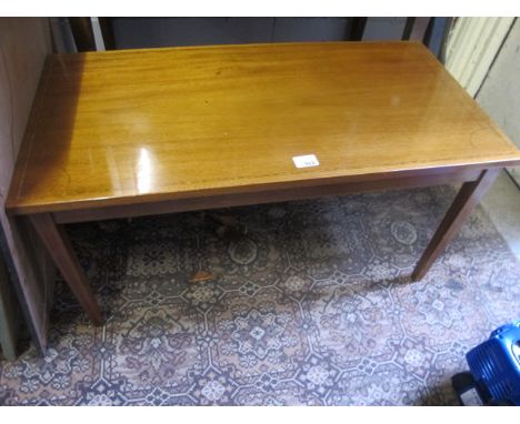 AN EDWARDIAN INLAID MAHOGANY RECTANGULAR COFFEE TABLE on tapering legs 45cm x 87cm x 44cm