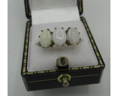 9ct gold hallmarked three stone opal ring, size Q 