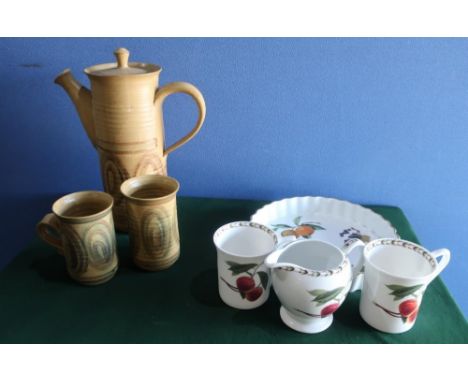 Royal Worcester "Evesham" table ware incl. fruit bowl, serving dish, etc other table ware and decorative ceramics including a