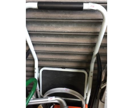 STEP LADDERS COMES WITH HAND RAIL