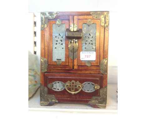 CHINESE CABINET       L5