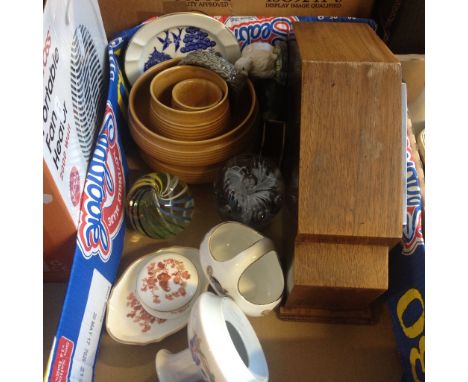 BOX WITH MANTEL CLOCK, PAPERWEIGHTS AND CHINA    T