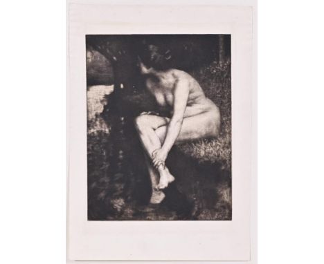                     PIETSCHMANN,             Max(1865 Dresden - 1952 Niederpoyritz)    "The Bather"Mezzotinto. Platte: 27,5 x