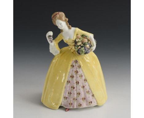 Stehende Rokoko-Dame mit Früchtekorb (Herbst). Wiener Manufaktur Friedrich Goldscheider. Stempelmarke GS 18, ca. 1917-1922. A