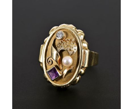 Ring mit Brillant, Zuchtperle und Amethyst um 1930.             Gelbgold 585 gestempelt. Ringgröße 60. 8,5 g.             Rel