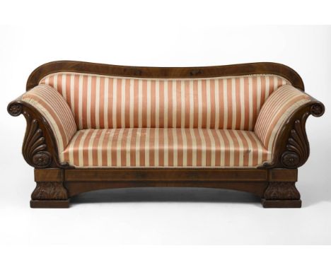 Biedermeier-Sofa. Wien?. 1. Hälfte 19. Jh.             Mahagoni oder Nussbaum furniert und maserfurniert. Ca. 103 x 225 x 75 