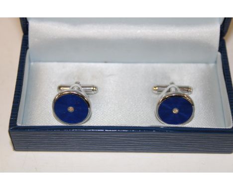 A pair of stylish Sterling silver &amp; enamel cufflinks 