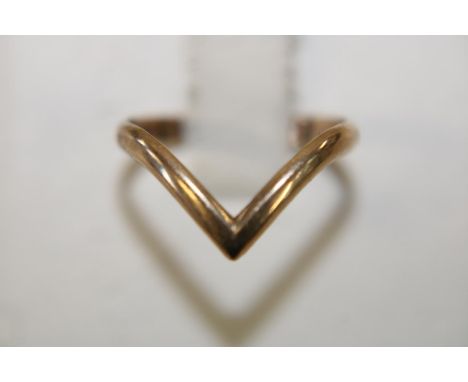 A 9ct gold wishbone ring size K 