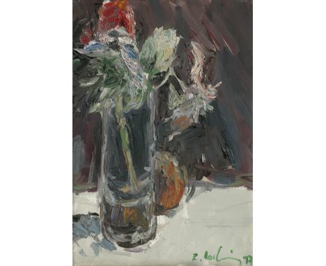 Ladwig, Roland -- "Stilleben mit Rose"Öl auf Leinwand. 1997.34,5 x 24 cm.Unten rechts mit Pinsel in Grün signiert "R. Ladwig"