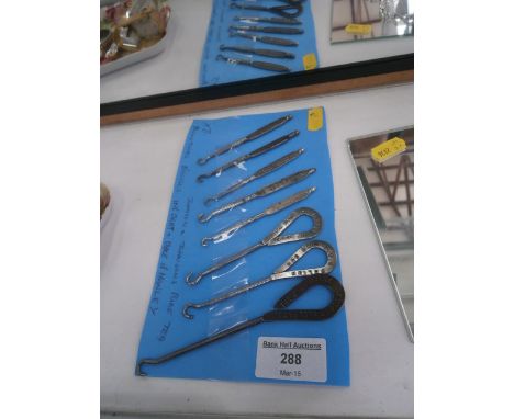 8 promotional button hooks