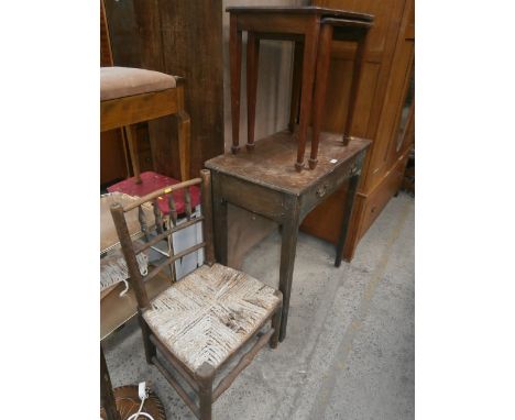 childs oak chair, sofa table & nest of tables