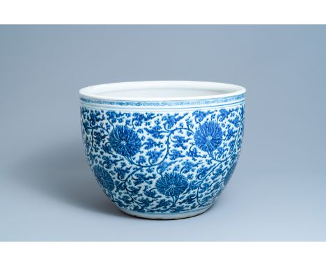 Full title: An exceptionally large Chinese blue and white 'lotus scroll' fish bowl, KangxiDescription: Dia.: 61,5 cm - H.: 46