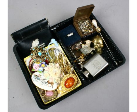 A quantity of costume jewellery including dress ring, necklace, bracelet, brooches, hat pins etc.