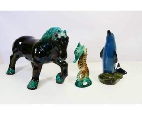 Ceramics, Blue Mountain Pottery - A group of ceramics in green and blue tones to include a vintage Canadian Blue Mountain Pot