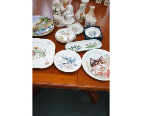 21 pieces of Royal Worcester 