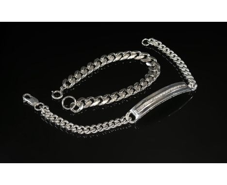 A Quality Vintage Sterling Silver I.D Bracelet Set with CZ's to Centre. Highly Polished - Looks New. Mark for Sterling Silver