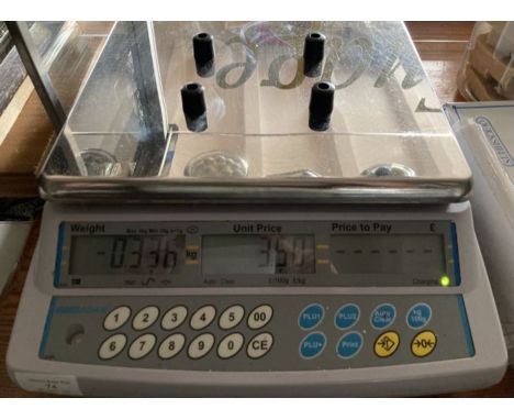 Electronic &nbsp;Shop Weighing Scales in very good condition, with weigh pan