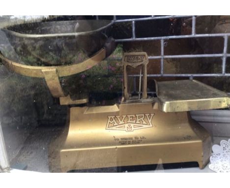 Vintage 1950’s W.T. Avery shop scales. In good condition. Please study picture.