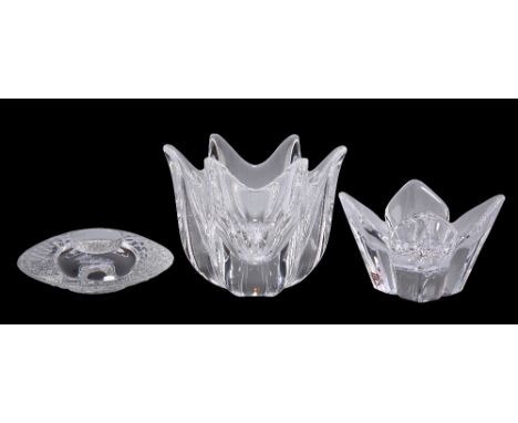 THREE PIECES OF ORREFORS ART GLASS, comprisingÿA LARS HELLSTON DISCUS TEA LIGHT HOLDER, 5cm by 14cm; A LARS HELLSTON LOTUS BO