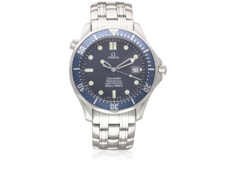 A GENTLEMAN'S STAINLESS STEEL OMEGA SEAMASTER PROFESSIONAL 300 AUTOMATIC BRACELET WATCH CIRCA 1990s, REF. 176.0012Movement: A