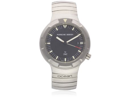 A GENTLEMAN'S TITANIUM PORSCHE DESIGN BY IWC OCEAN DIVERS BRACELET WATCH CIRCA 1990s, WITH BOX & ADDITIONAL TEXTILE STRAP Mov