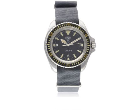 A RARE GENTLEMAN'S STAINLESS STEEL BRITISH MILITARY CWC QUARTZ ROYAL NAVY DIVERS WRIST WATCH DATED 1985Movement: Quartz.Case: