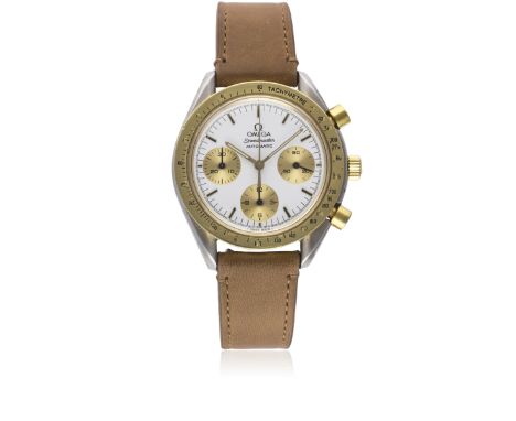 A GENTLEMAN'S STEEL & GOLD OMEGA SPEEDMASTER AUTOMATIC CHRONOGRAPH WRIST WATCH CIRCA 1990s, WITH OMEGA BOX & REPAIR WARRANTY 